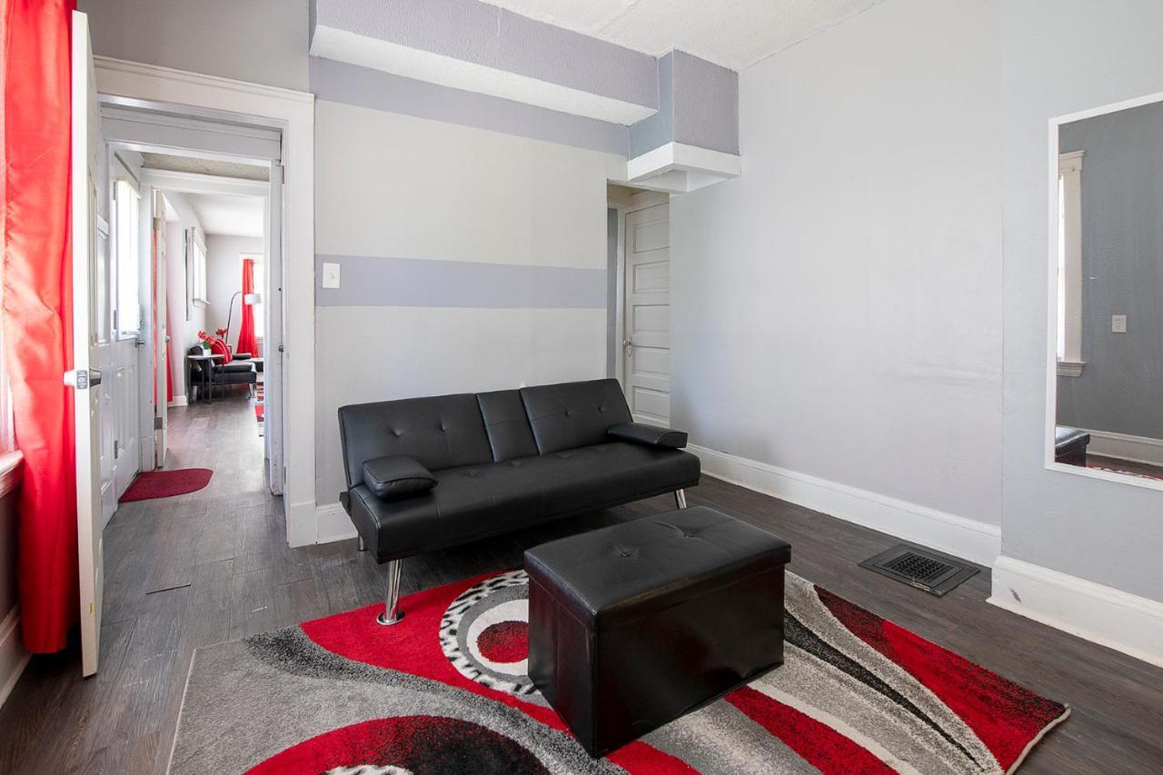 The Rubi Lounge - Spacious Brooklyn Centre Modern Escape Near Downtown With Parking, 300Mb Wifi & Self Check-In Cleveland Extérieur photo