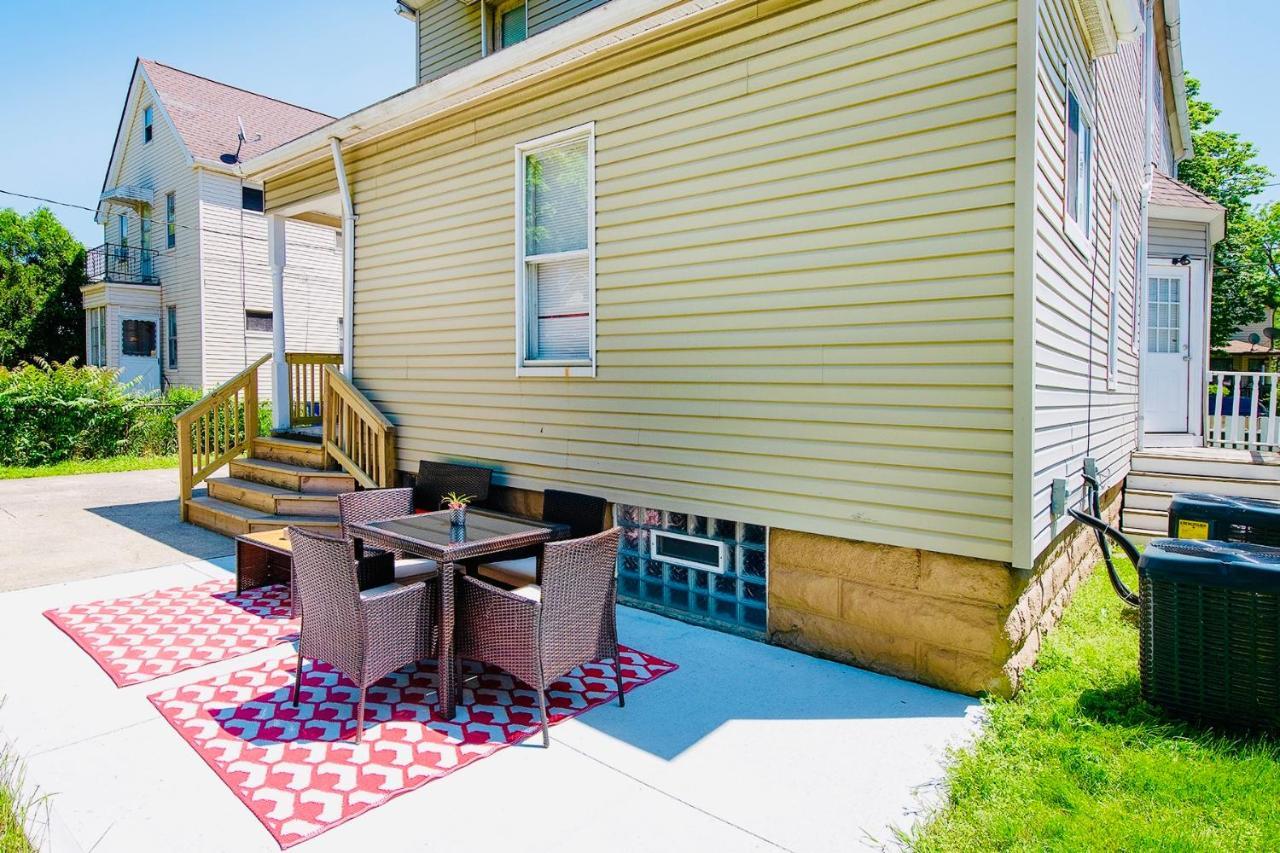 The Rubi Lounge - Spacious Brooklyn Centre Modern Escape Near Downtown With Parking, 300Mb Wifi & Self Check-In Cleveland Extérieur photo