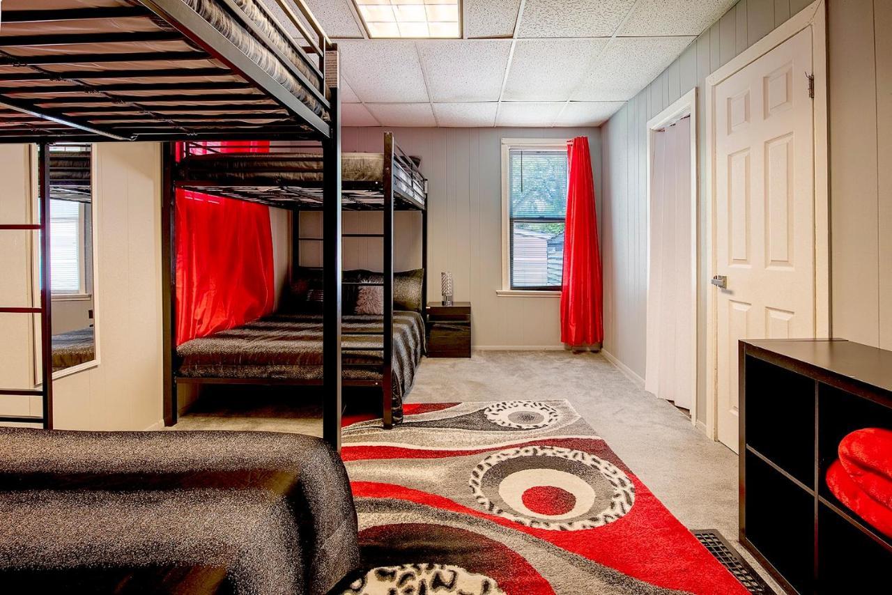 The Rubi Lounge - Spacious Brooklyn Centre Modern Escape Near Downtown With Parking, 300Mb Wifi & Self Check-In Cleveland Extérieur photo
